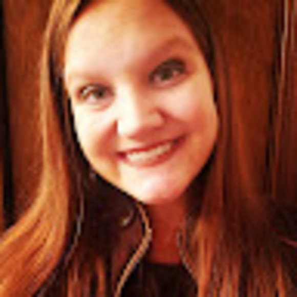 Meet your Posher, Karlie - Picture 1 of 1